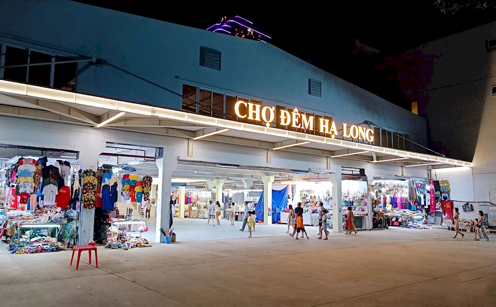 Whether you are a food lover, a souvenir collector, or simply someone who enjoys the night vibe of a coastal city, Ha Long Night Market is a must-visit spot during your stay